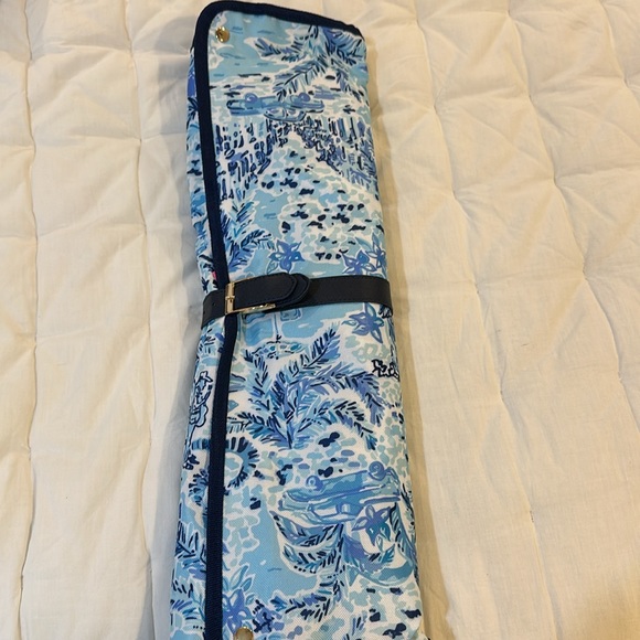 Lilly Pulitzer grilling set new - Picture 5 of 7